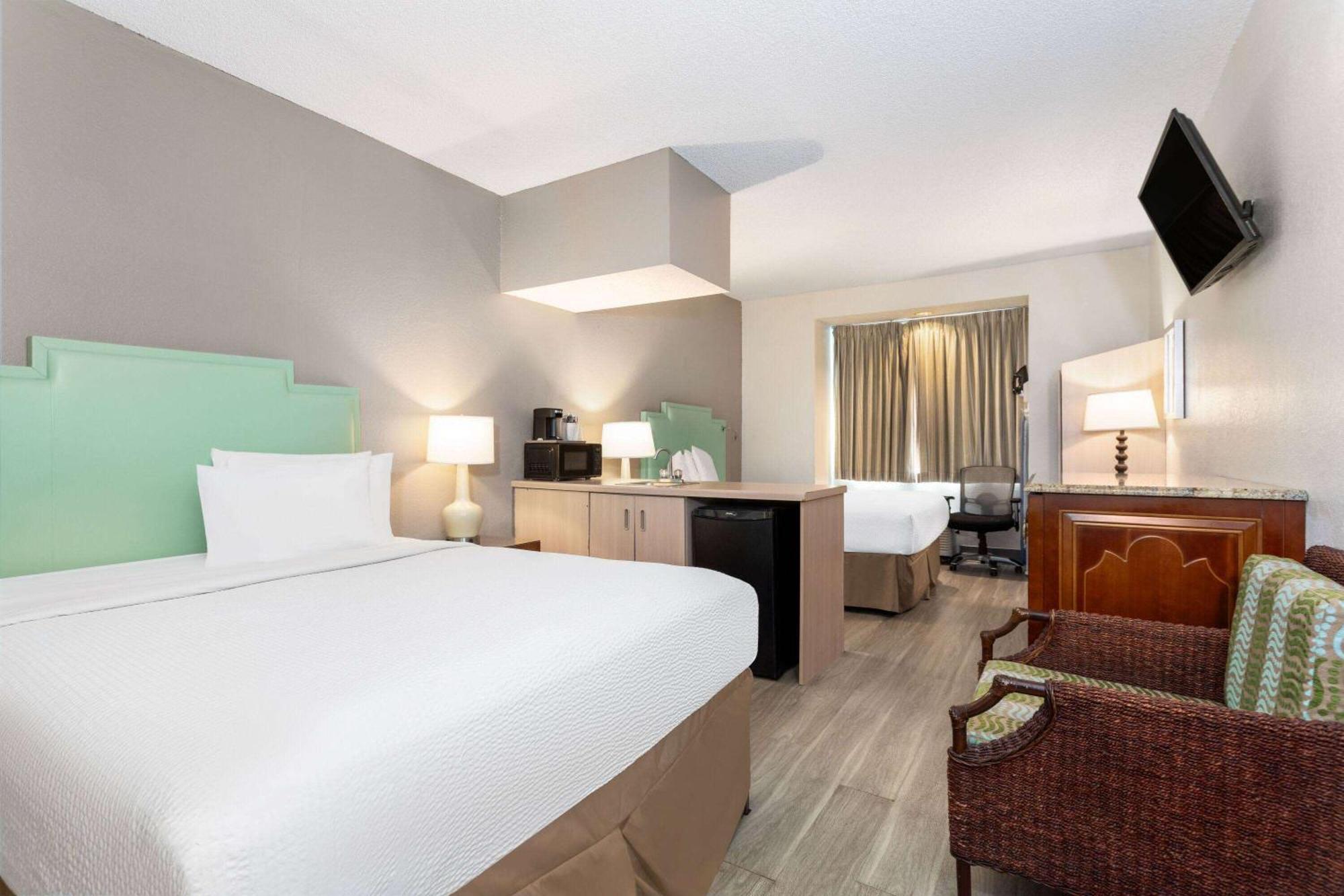 Baymont By Wyndham Orlando-International Dr-Universal Blvd ภายนอก รูปภาพ